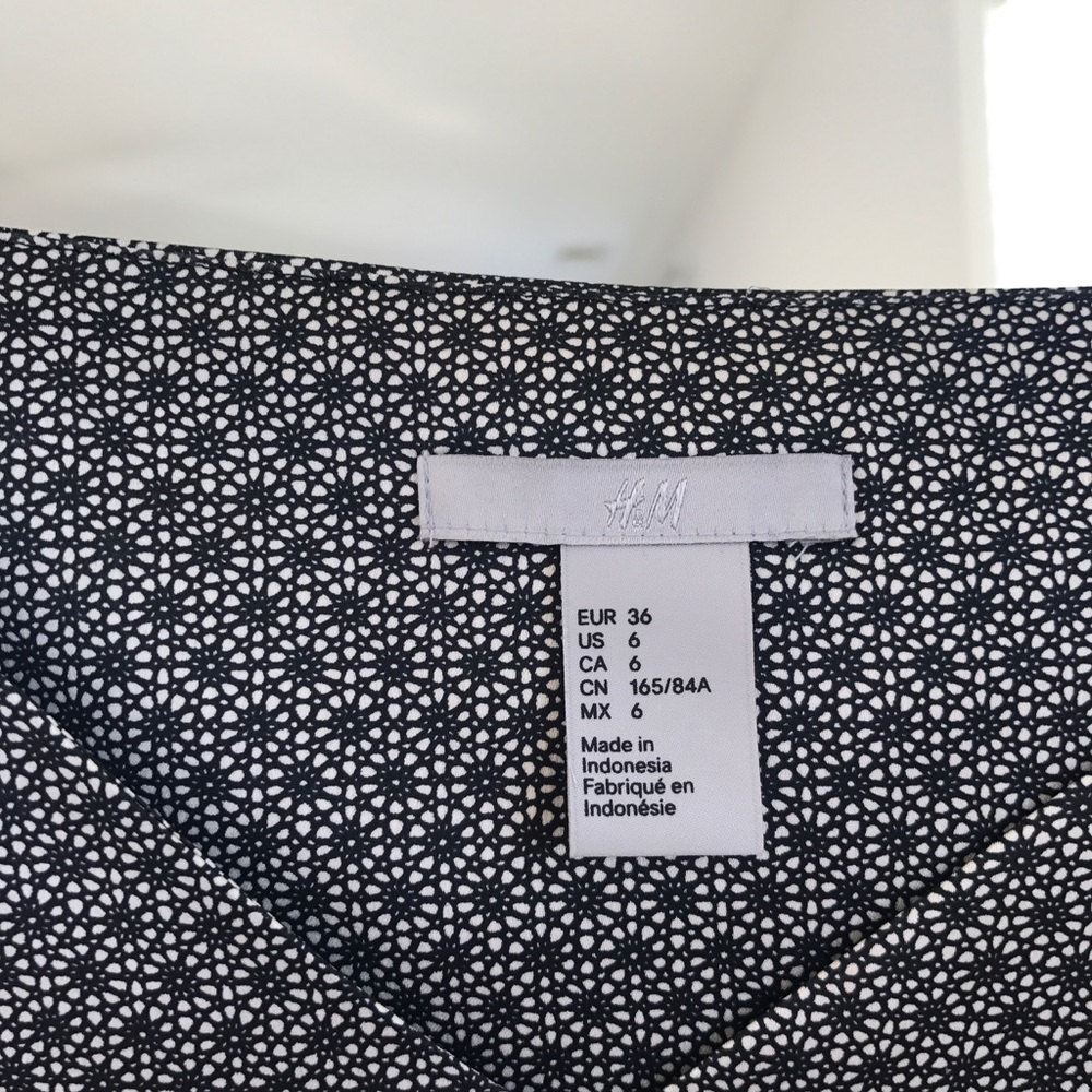 H&M Top - Picture 5 of 5